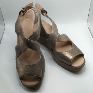 NWOT Johnston & Murphy Women's Sandals 10M